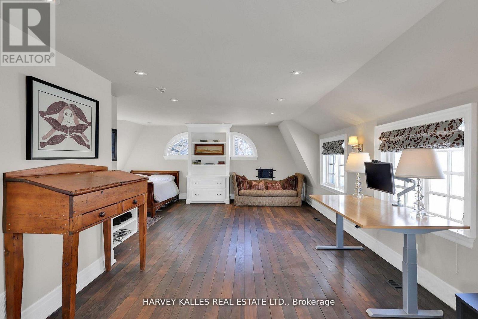 444 RUSSELL HILL ROAD