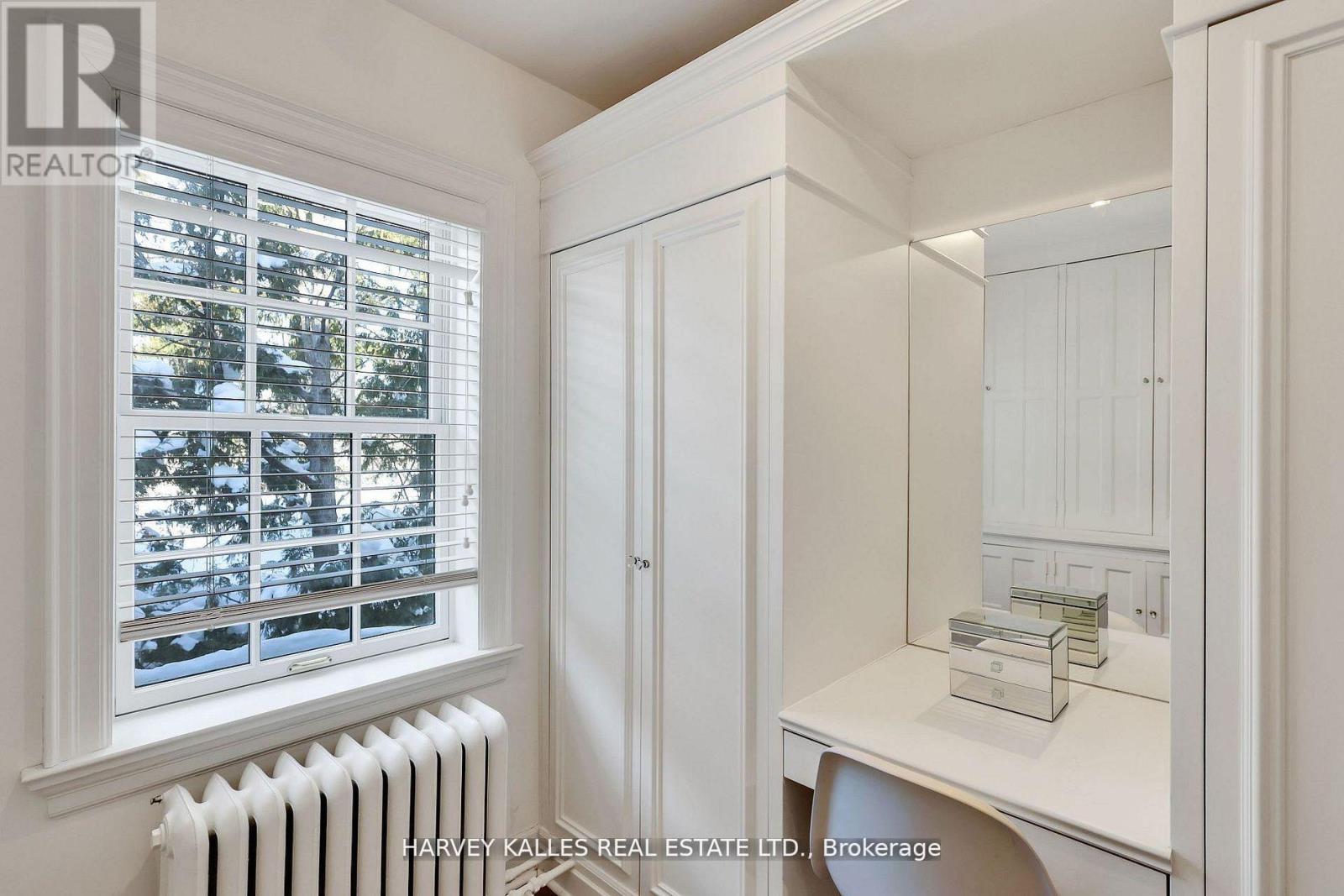 444 RUSSELL HILL ROAD