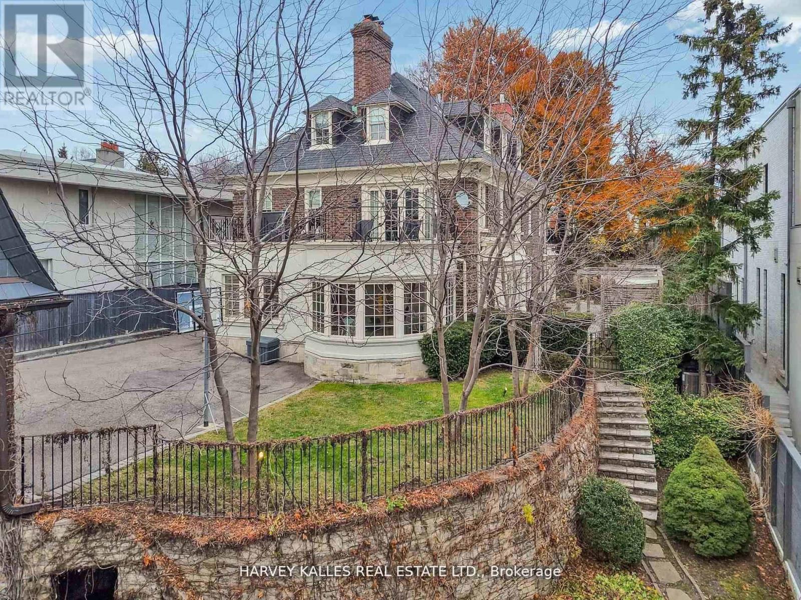 444 RUSSELL HILL ROAD