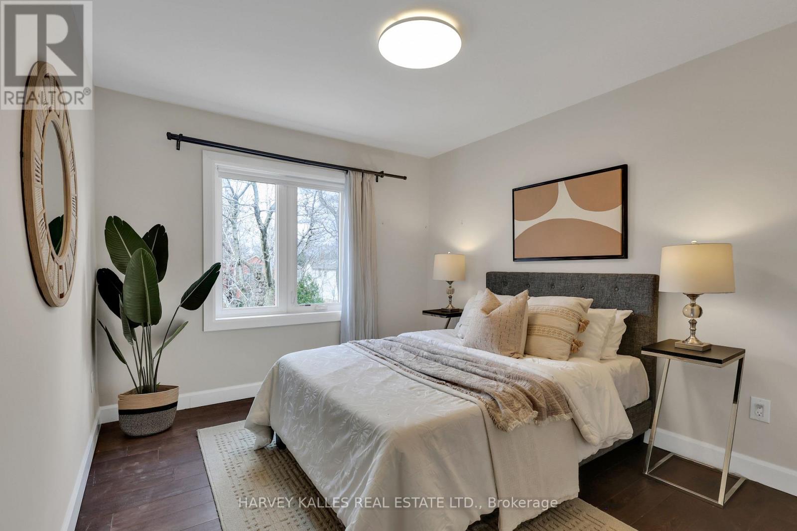 320 MELROSE AVENUE