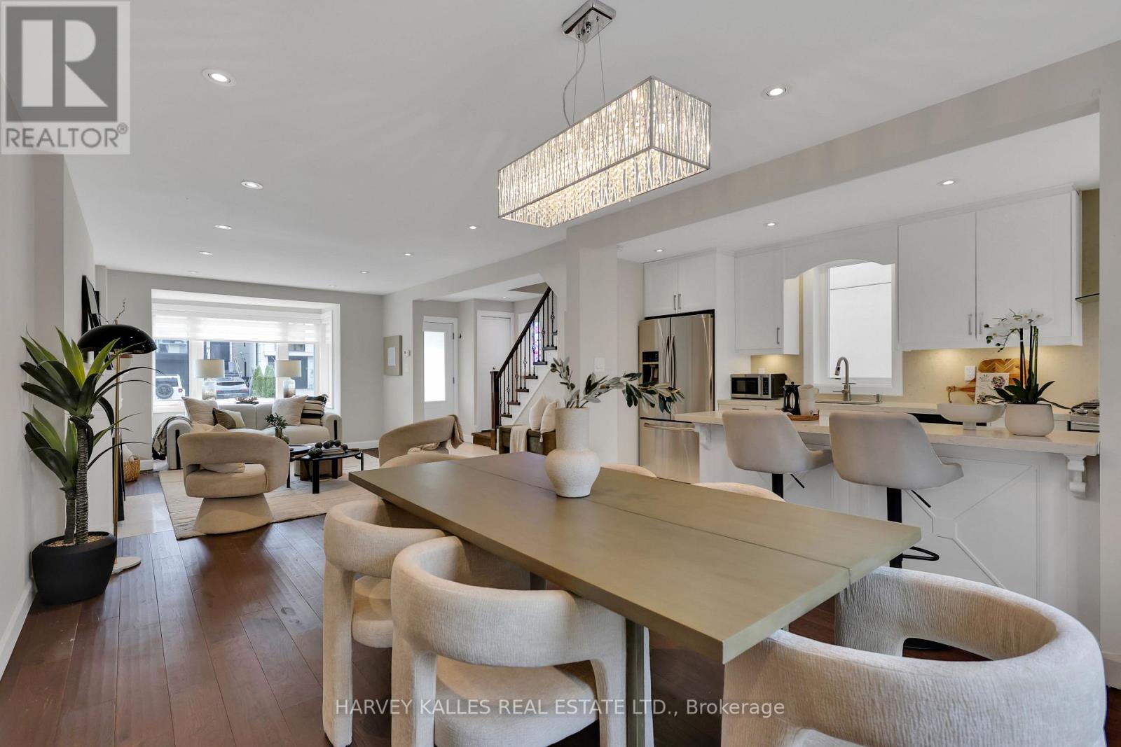 320 MELROSE AVENUE