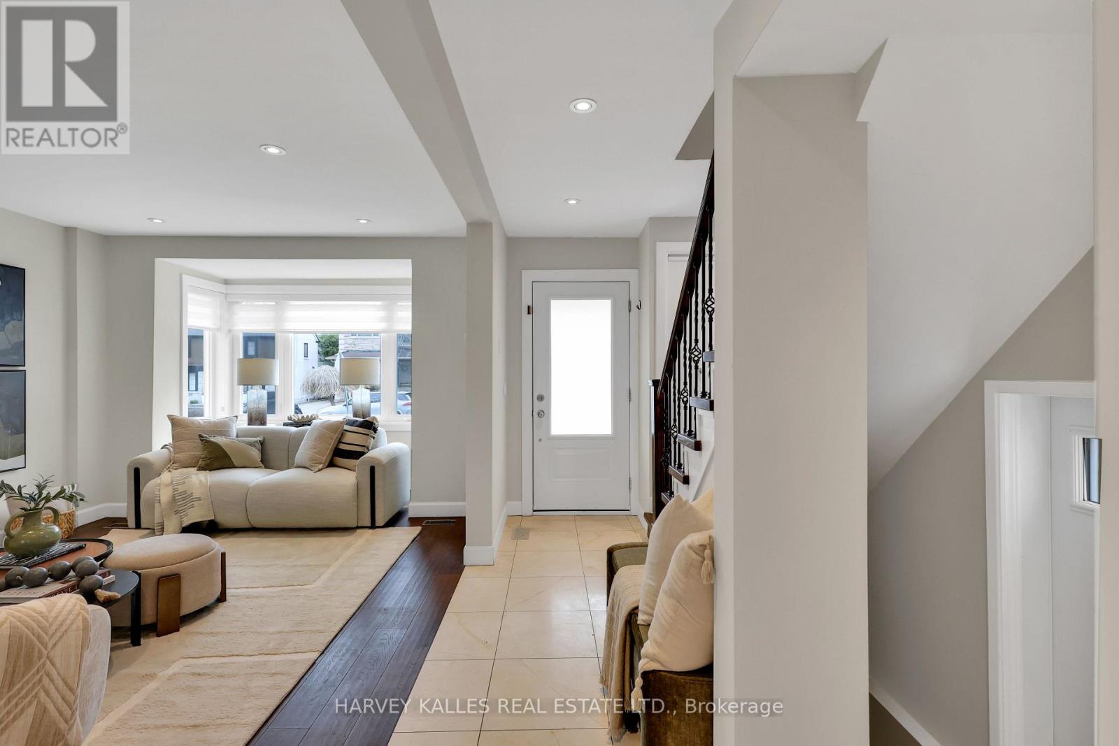 320 MELROSE AVENUE