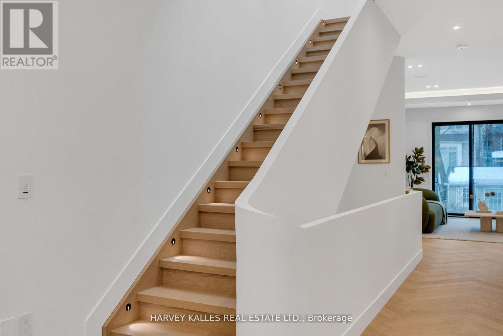 101 BRIAR HILL AVENUE