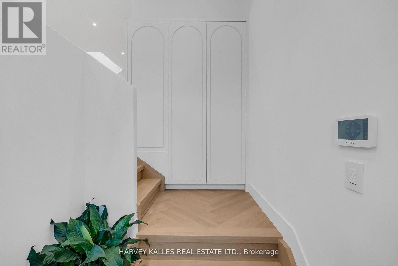 101 BRIAR HILL AVENUE