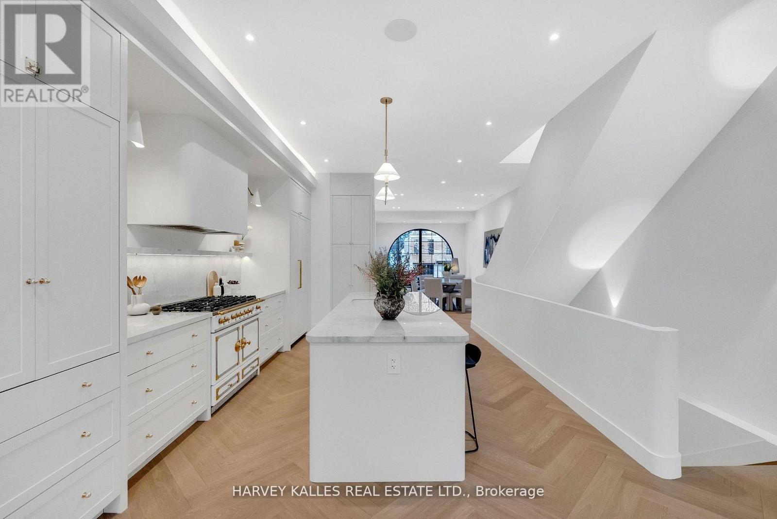 101 BRIAR HILL AVENUE