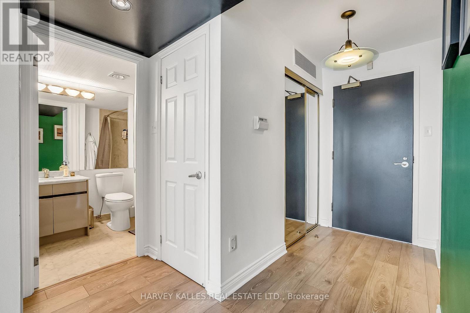 609 - 7 BROADWAY AVENUE