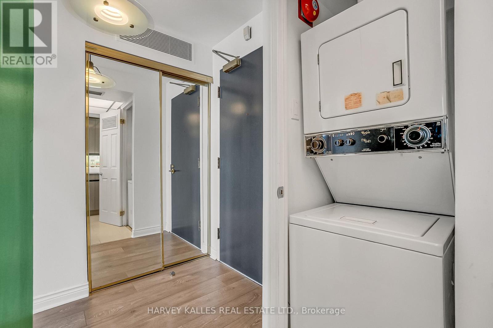 609 - 7 BROADWAY AVENUE