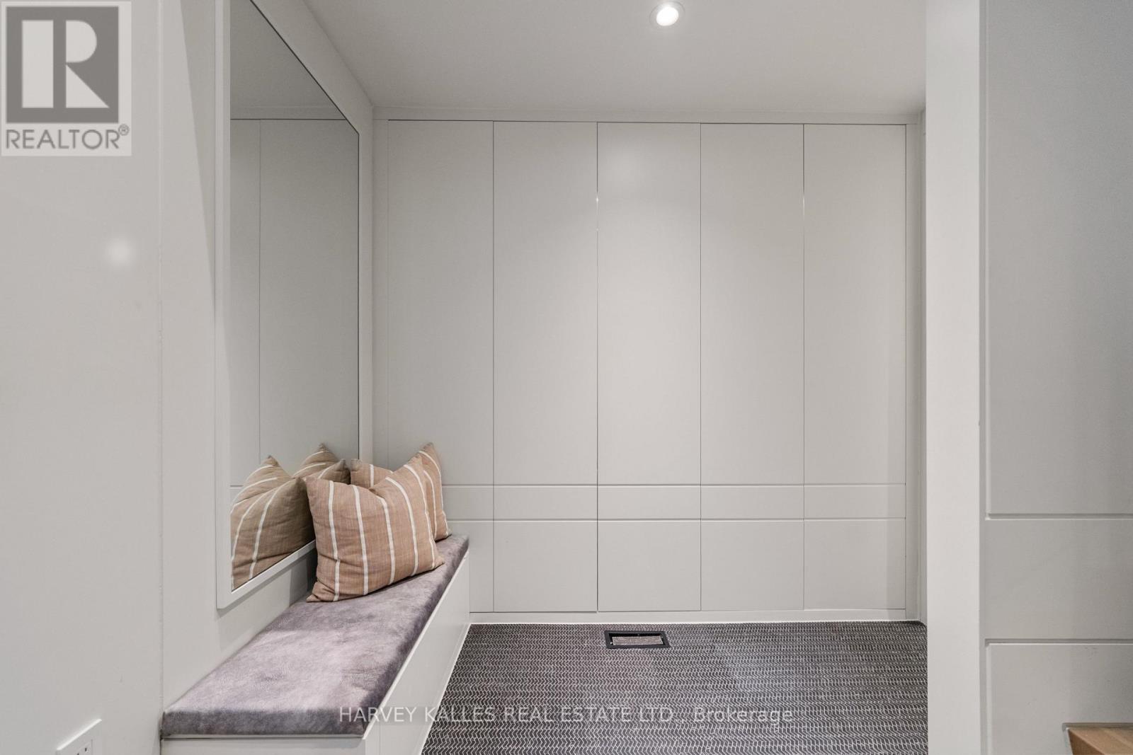 335 LYTTON BOULEVARD