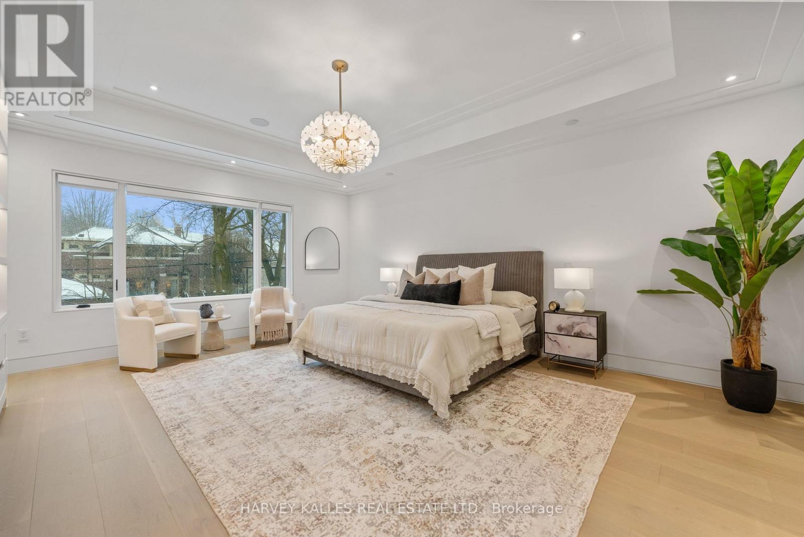 335 LYTTON BOULEVARD