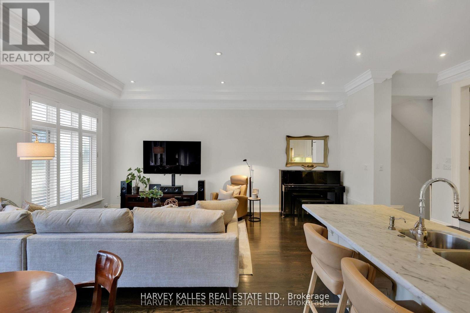 39 GORMLEY AVENUE