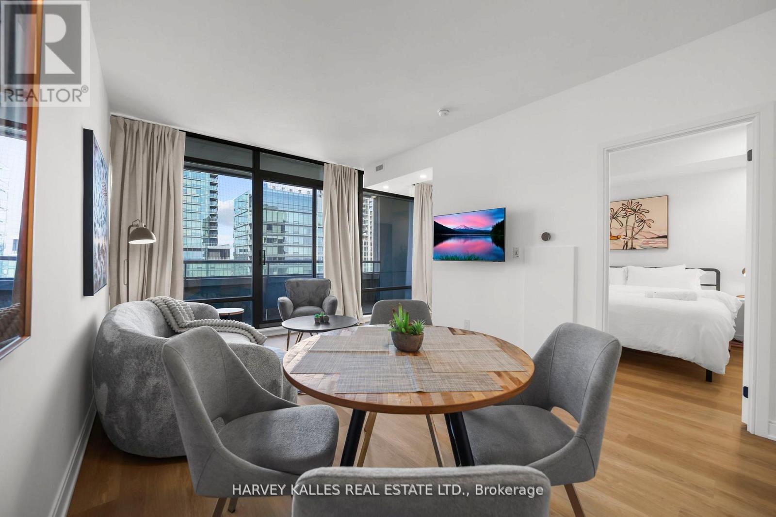 1606 - 18 YORKVILLE AVENUE