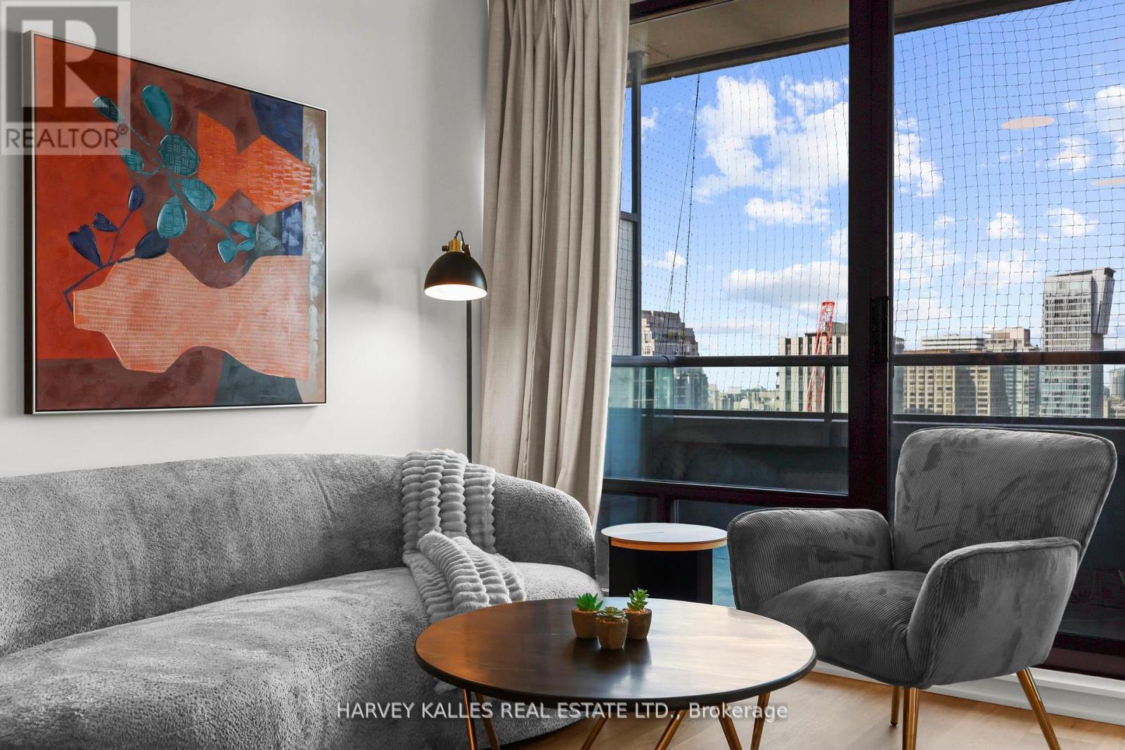 1606 - 18 YORKVILLE AVENUE