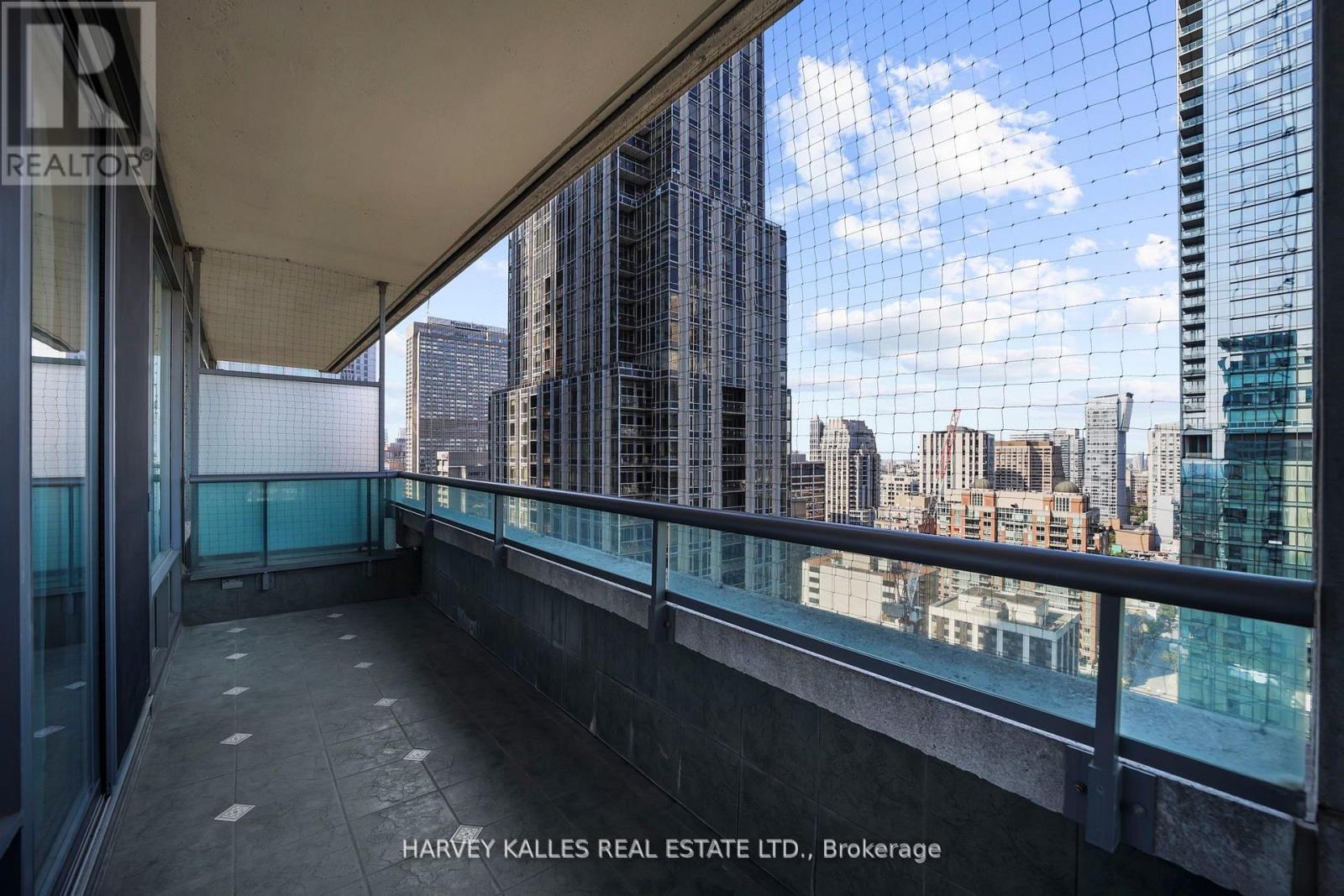 1606 - 18 YORKVILLE AVENUE