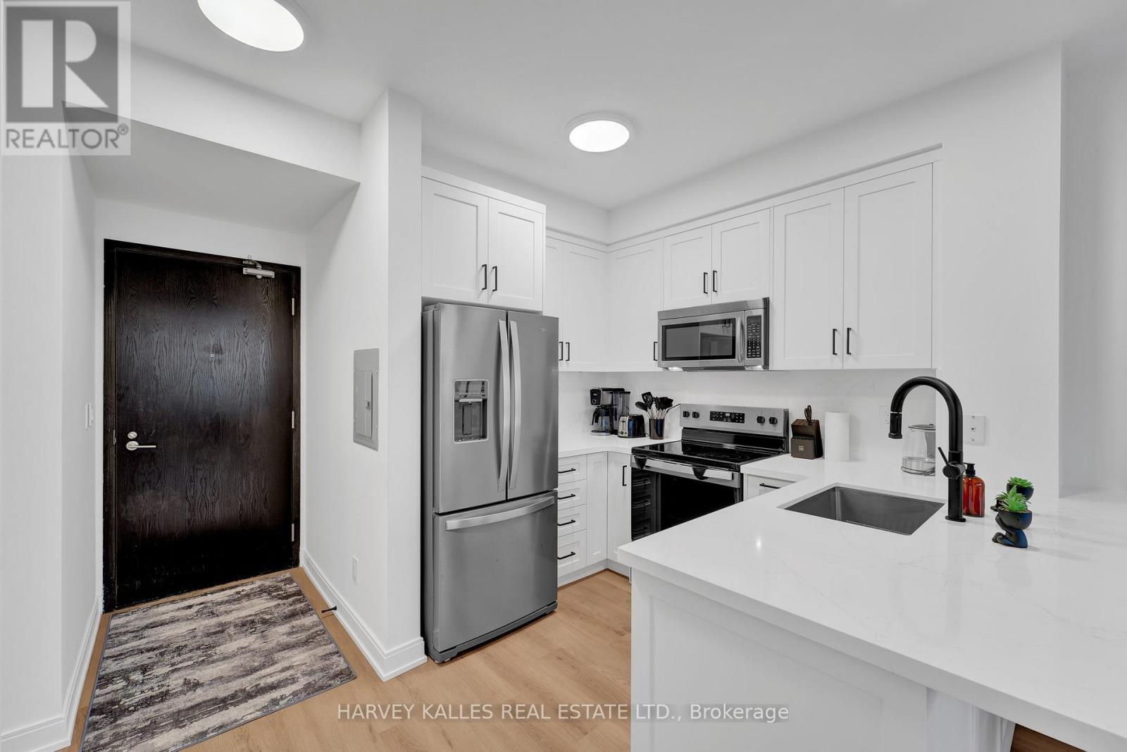 1606 - 18 YORKVILLE AVENUE