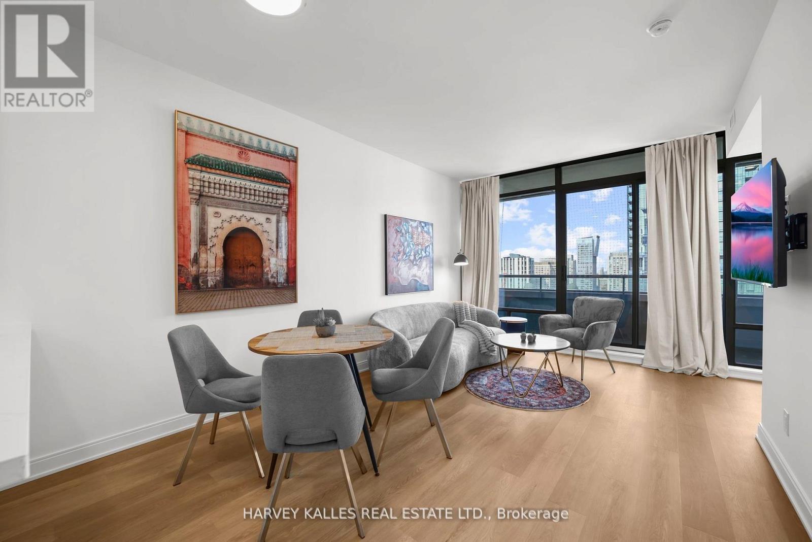 1606 - 18 YORKVILLE AVENUE