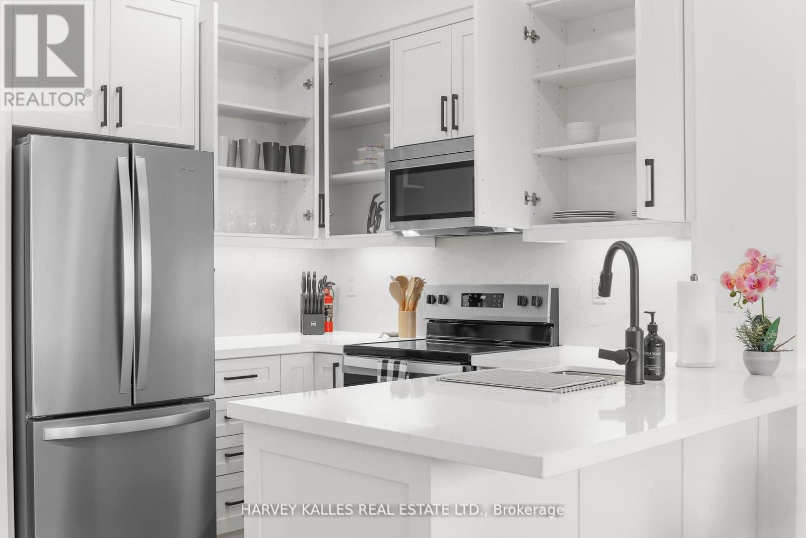 1606 - 18 YORKVILLE AVENUE