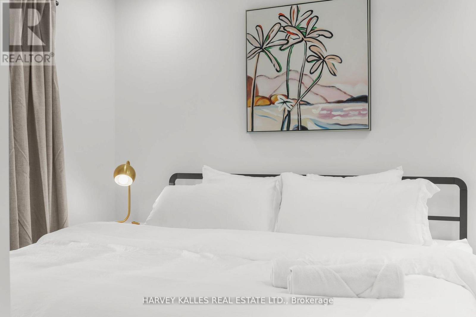 1606 - 18 YORKVILLE AVENUE