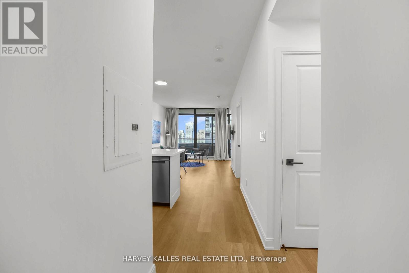 1606 - 18 YORKVILLE AVENUE