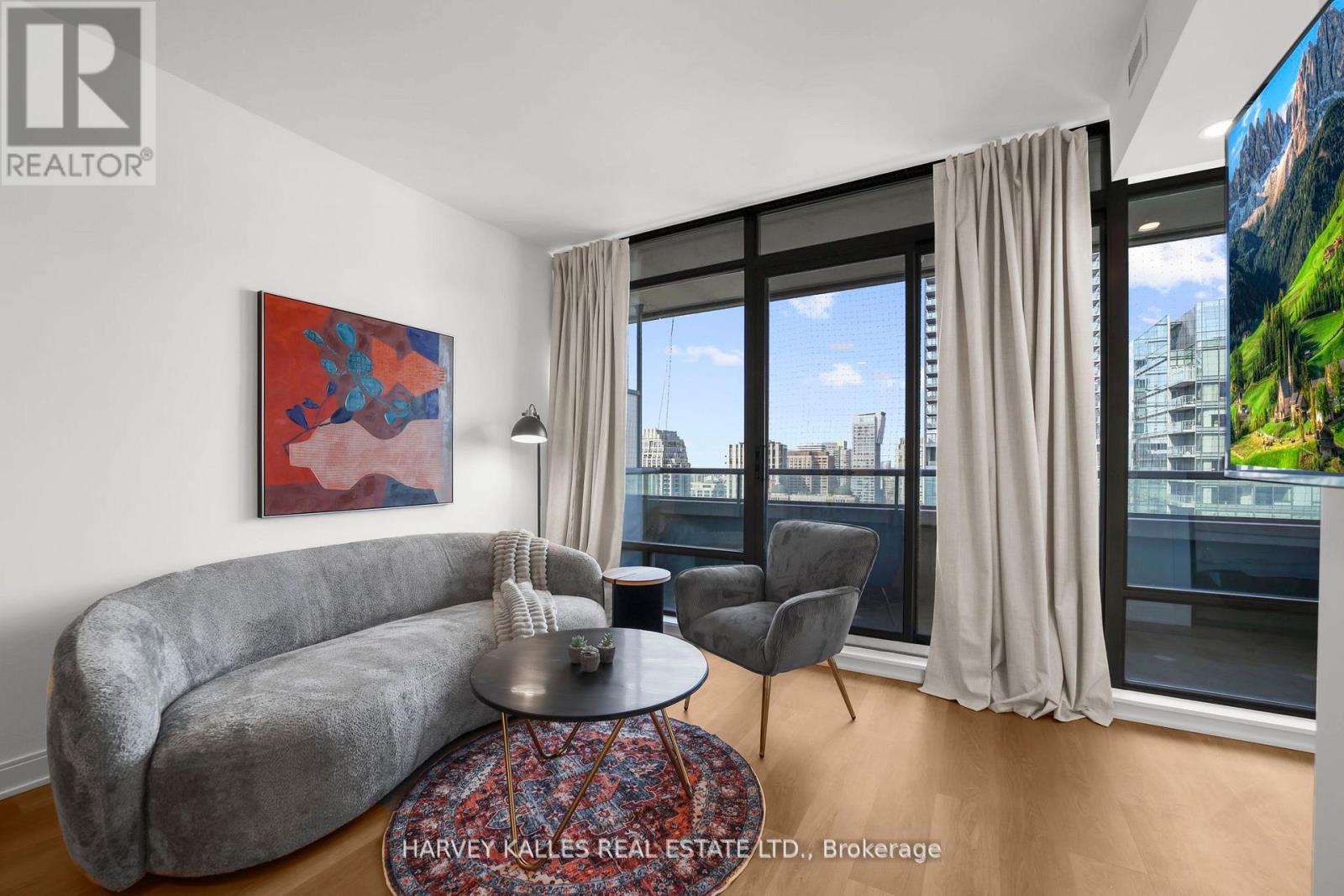 1606 - 18 YORKVILLE AVENUE