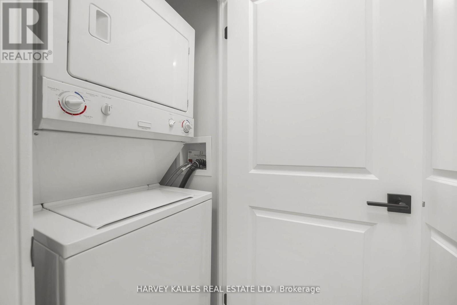 1606 - 18 YORKVILLE AVENUE