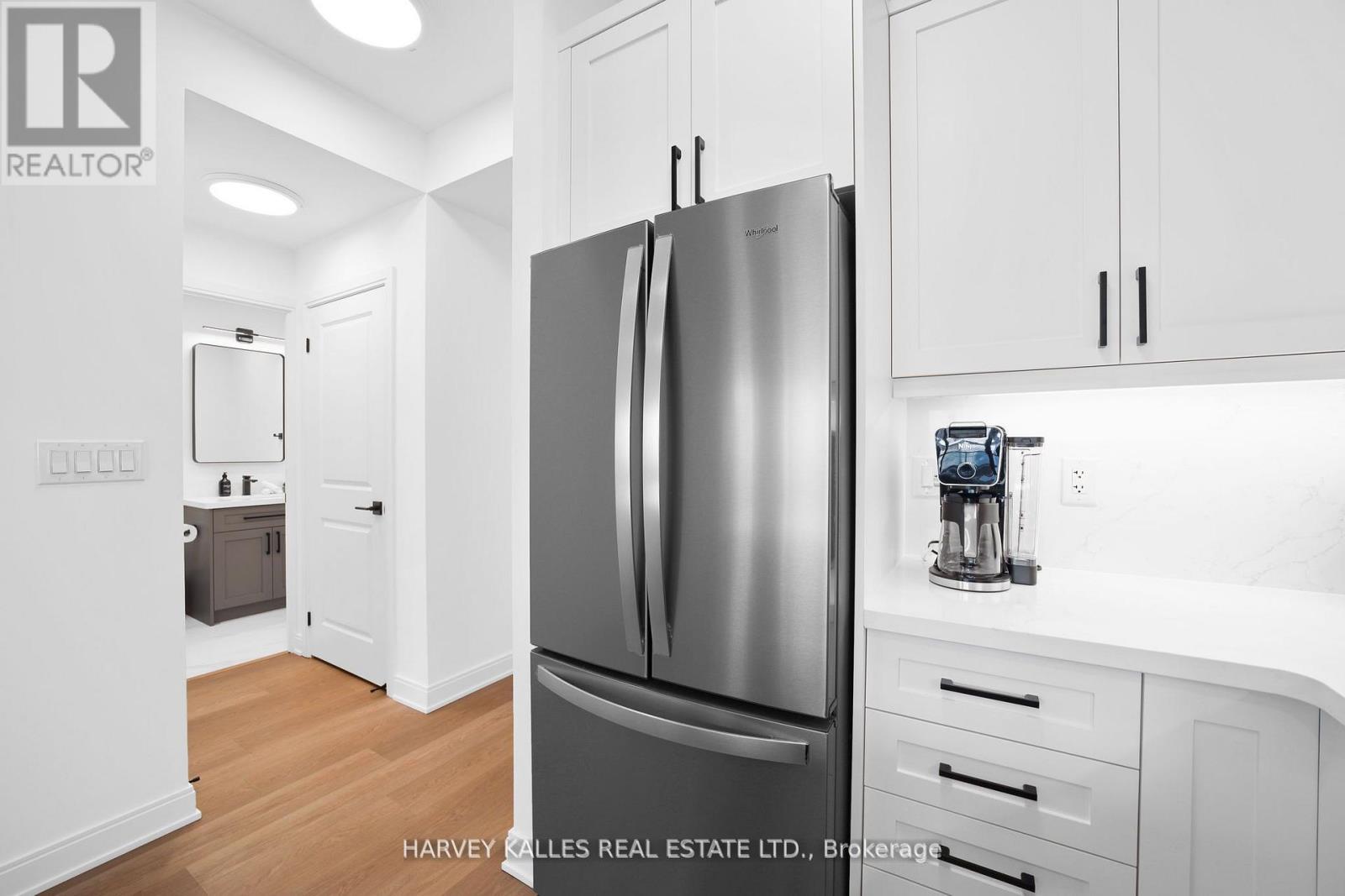 1606 - 18 YORKVILLE AVENUE