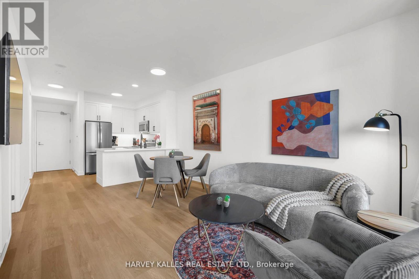 1606 - 18 YORKVILLE AVENUE