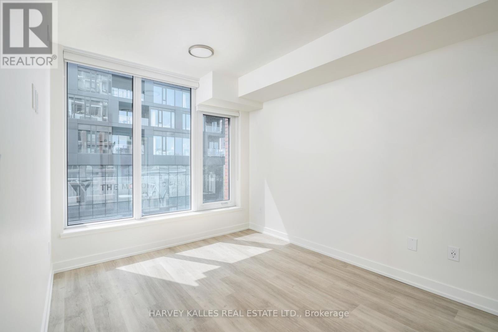 507 - 2 AUGUSTA AVENUE