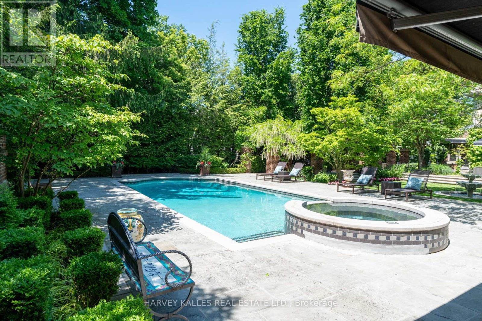 175 TEDDINGTON PARK AVENUE