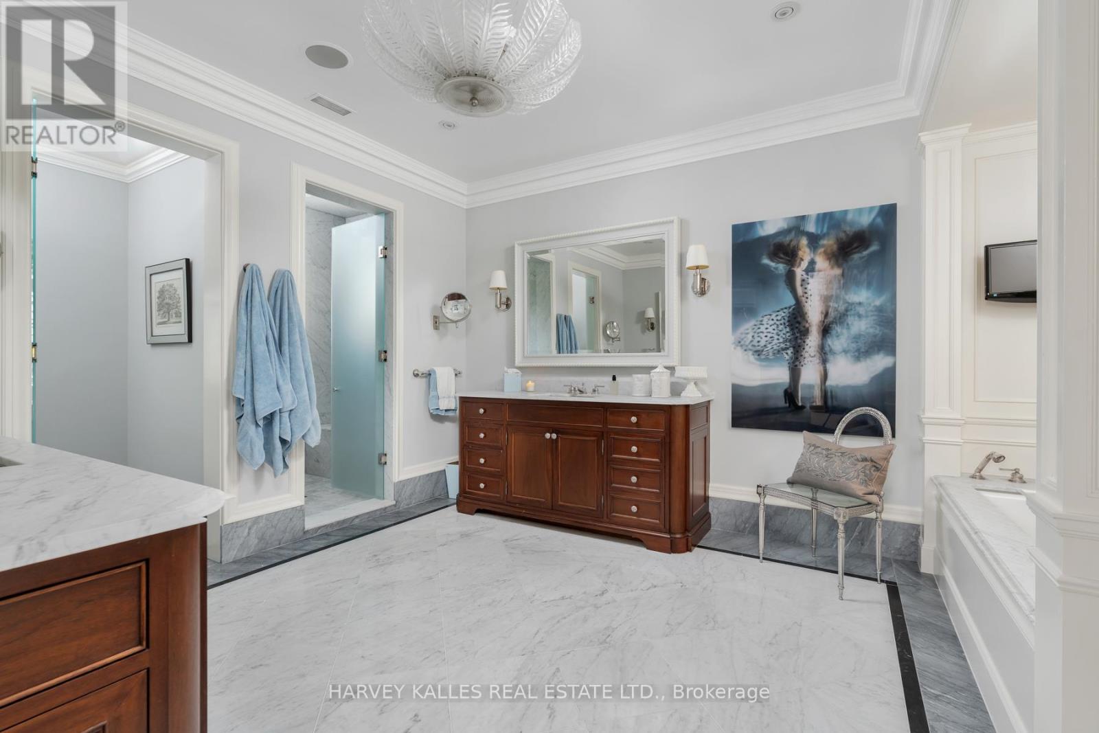 175 TEDDINGTON PARK AVENUE