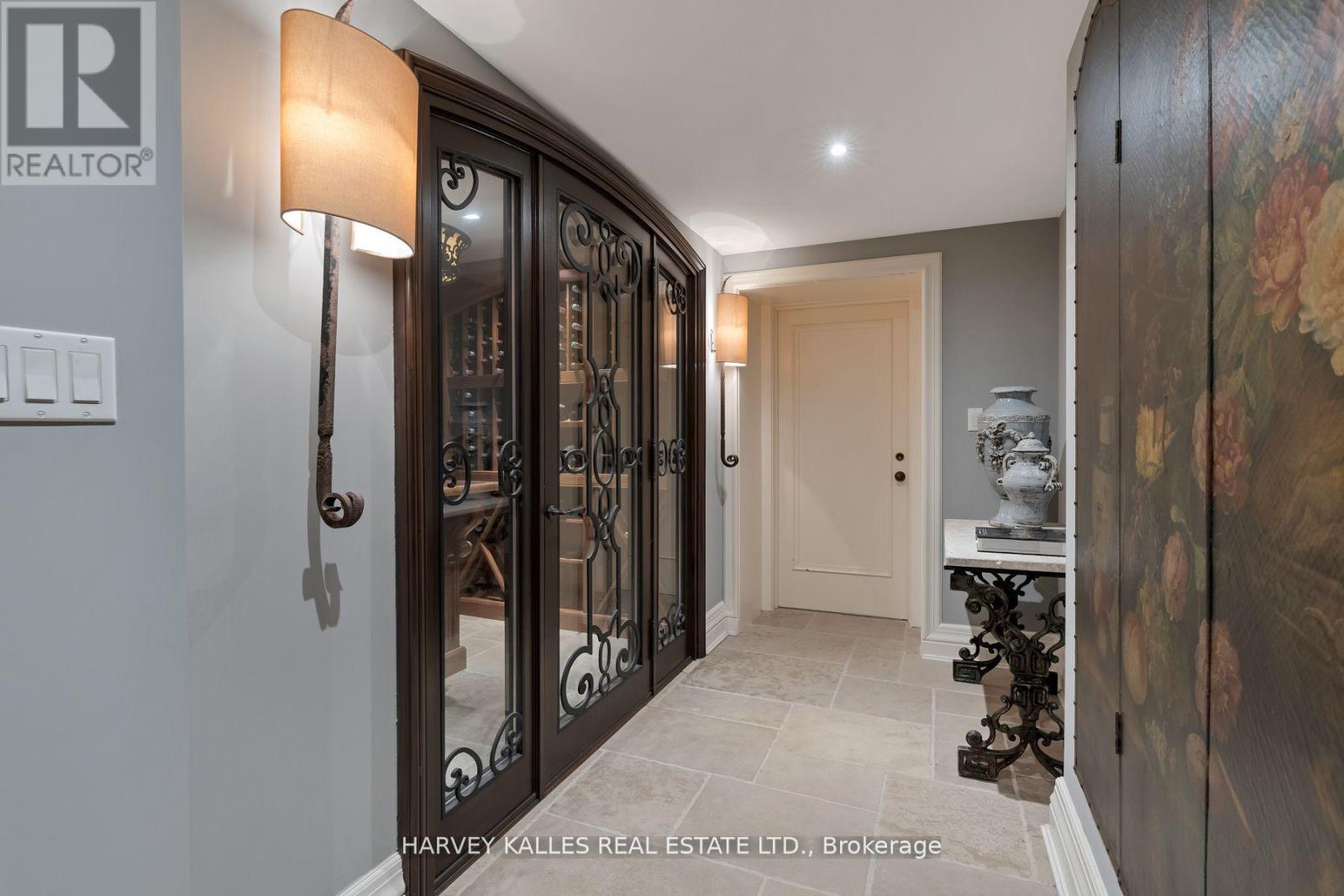 175 TEDDINGTON PARK AVENUE