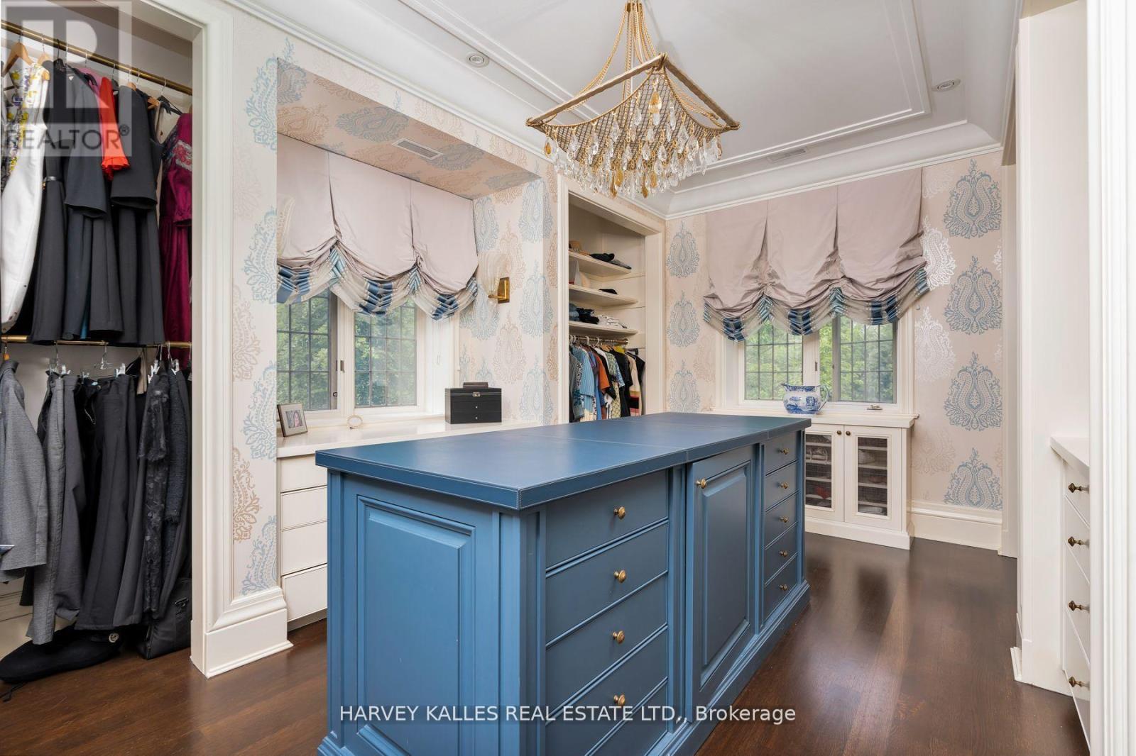 175 TEDDINGTON PARK AVENUE