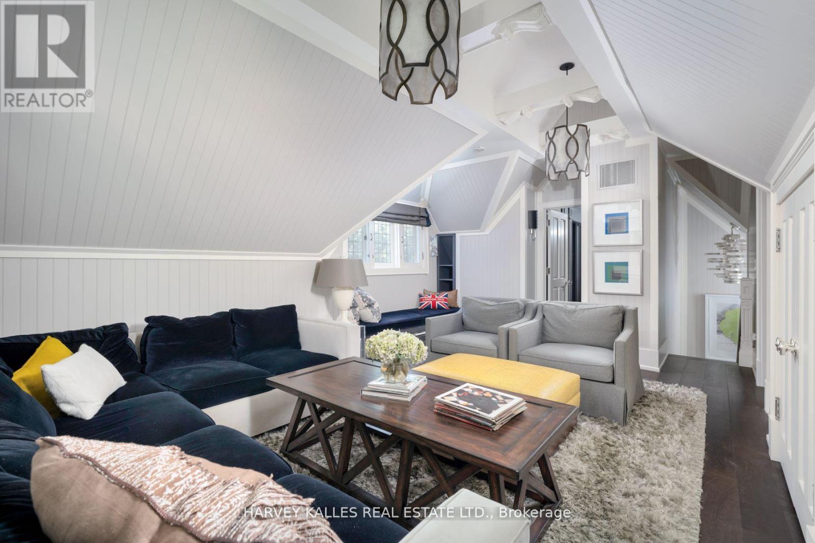 175 TEDDINGTON PARK AVENUE