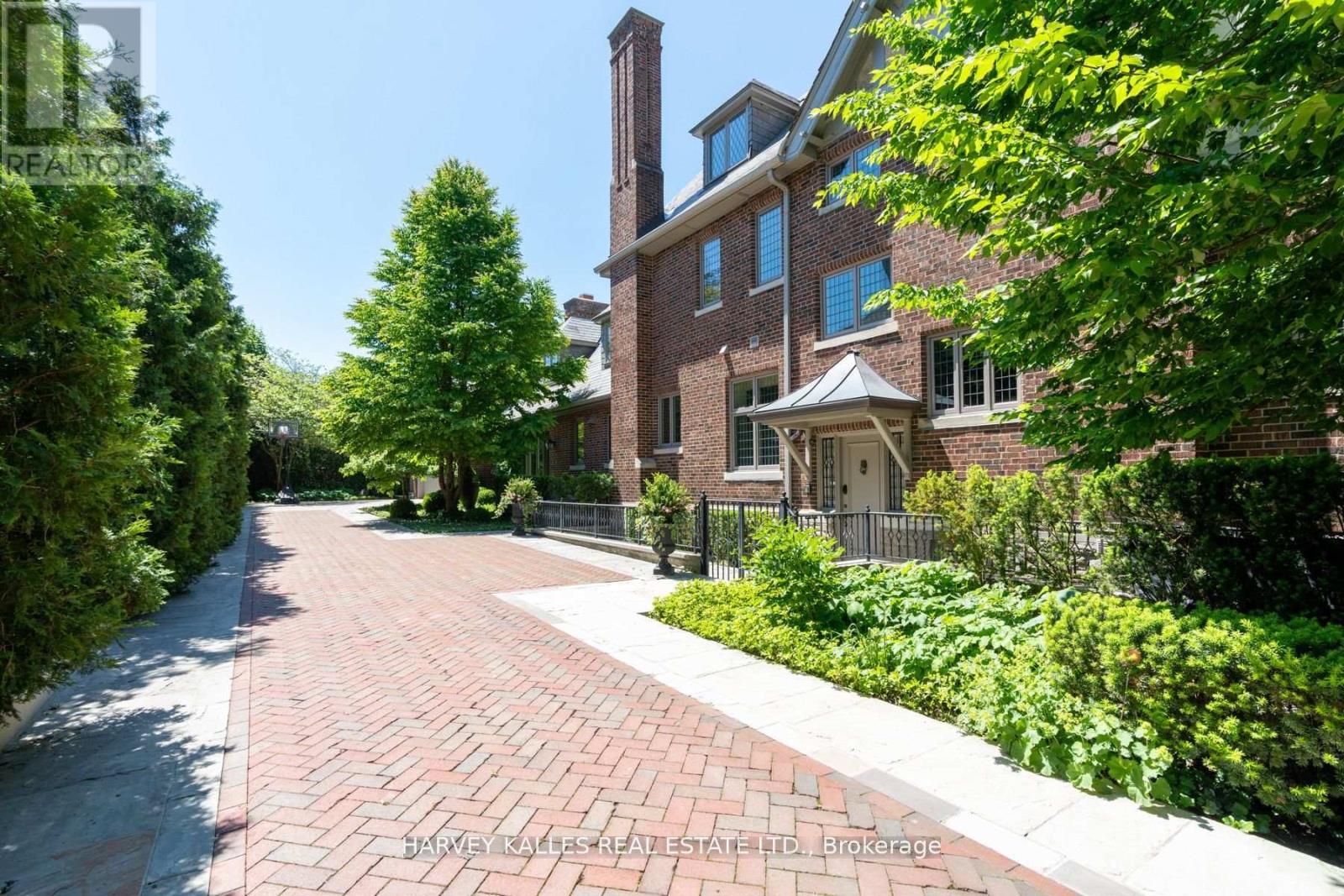 175 TEDDINGTON PARK AVENUE