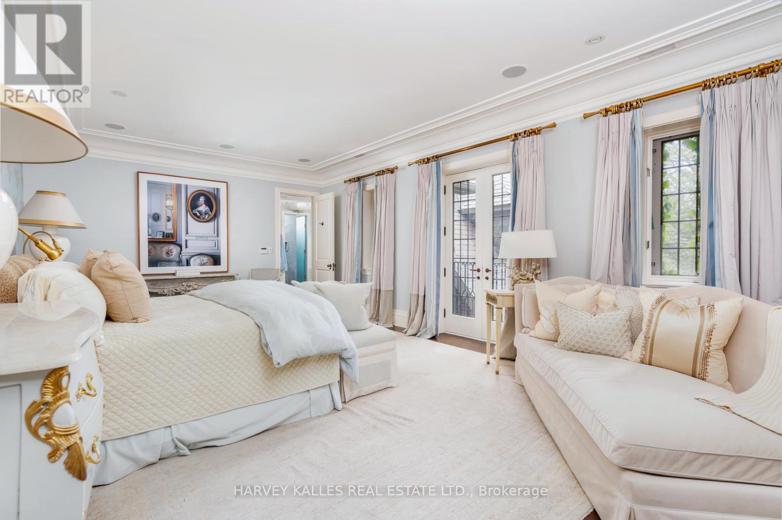 175 TEDDINGTON PARK AVENUE