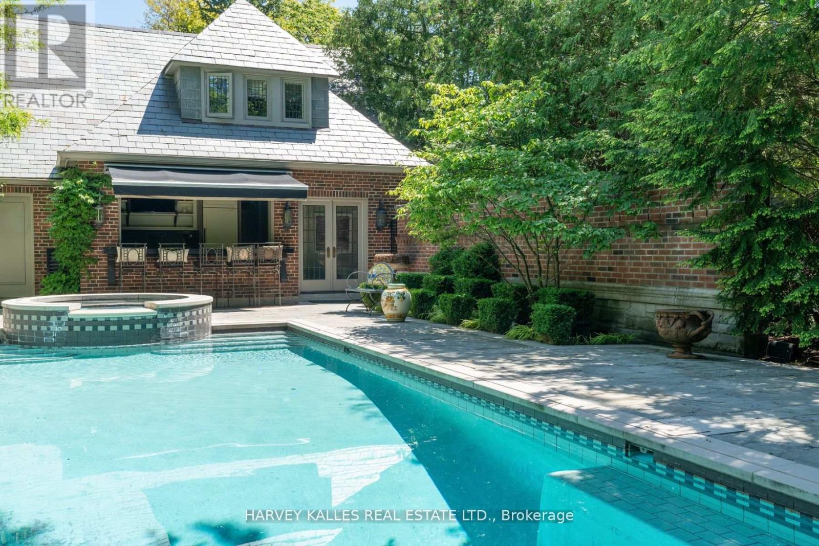 175 TEDDINGTON PARK AVENUE