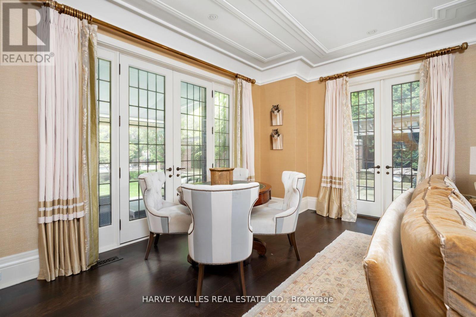 175 TEDDINGTON PARK AVENUE