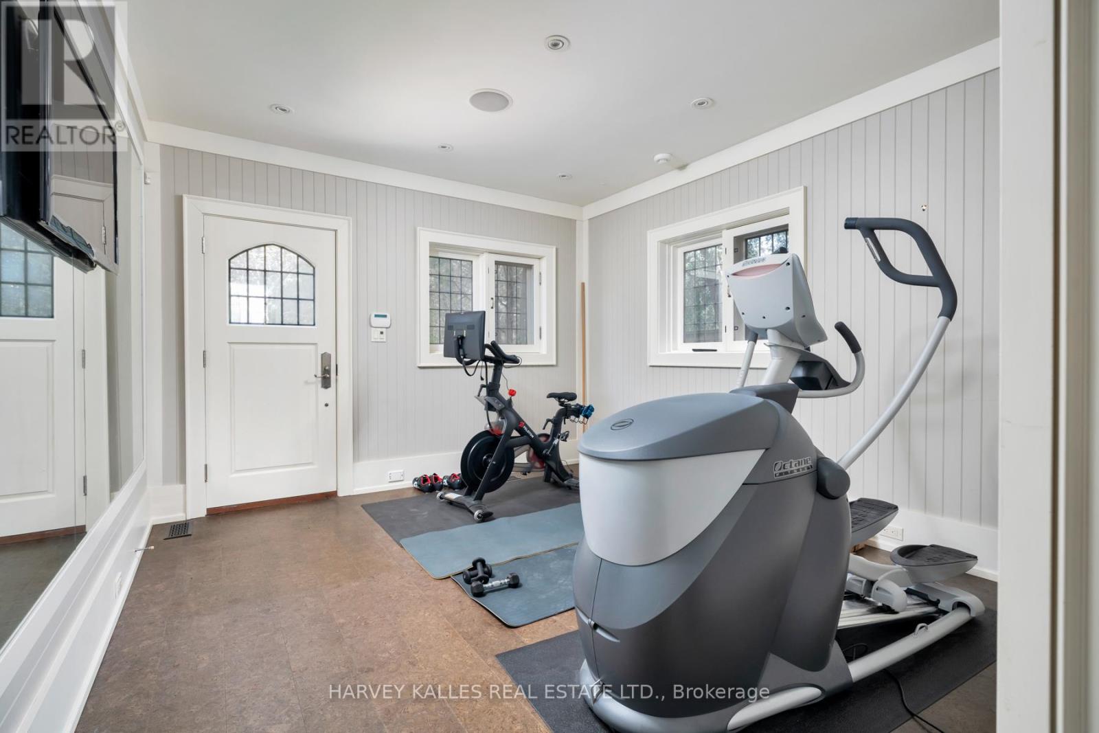 175 TEDDINGTON PARK AVENUE