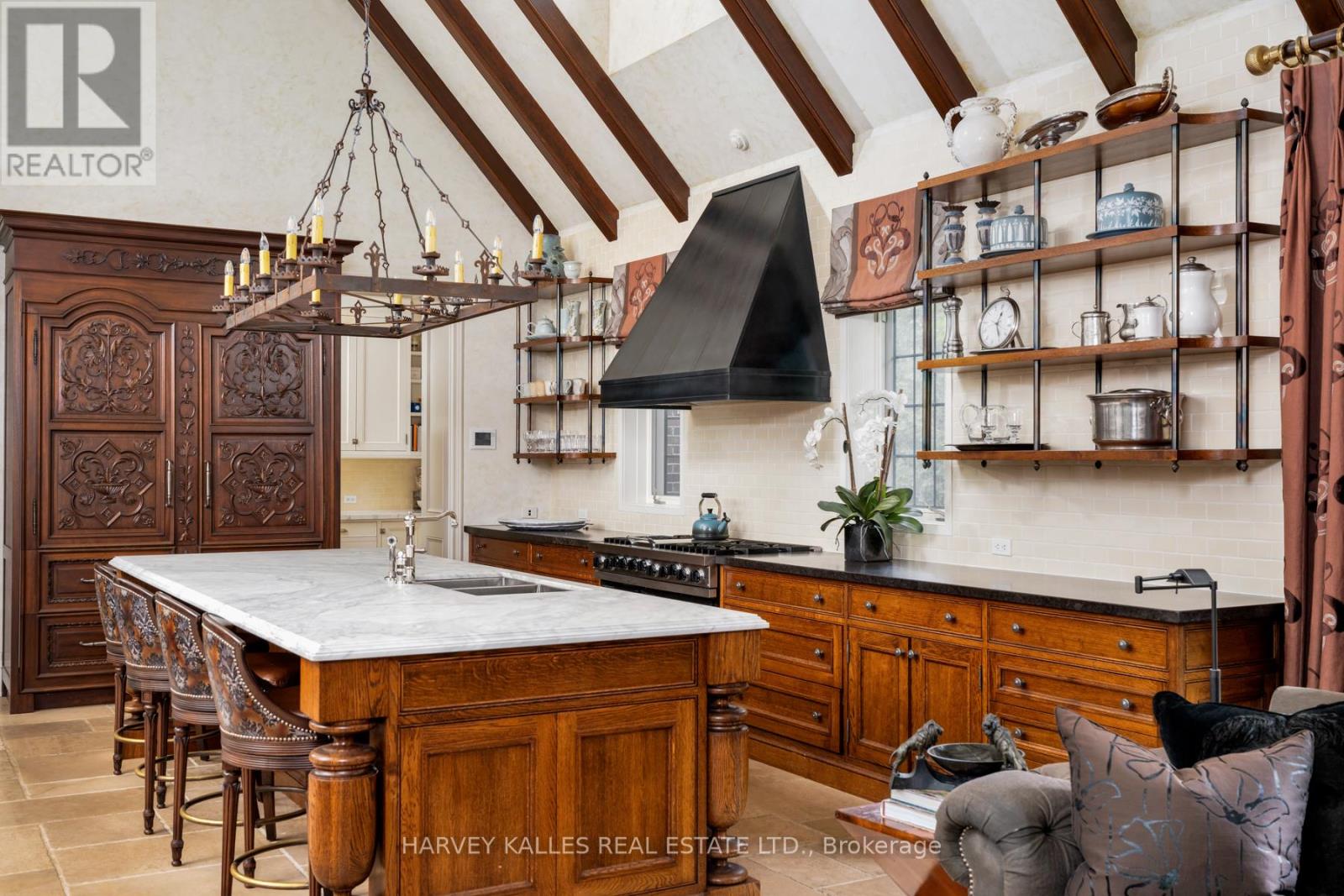 175 TEDDINGTON PARK AVENUE