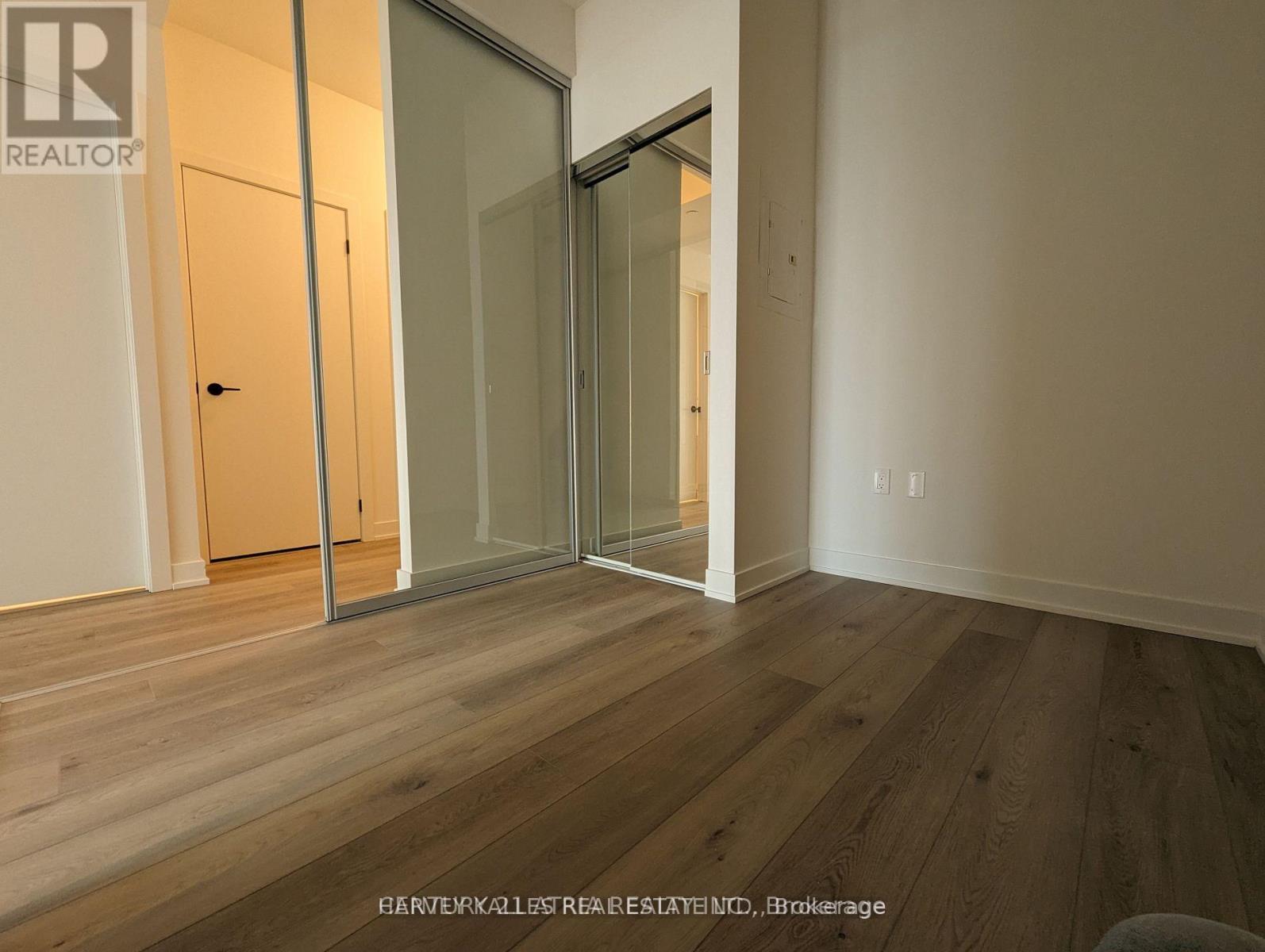 3206 - 117 BROADWAY AVENUE