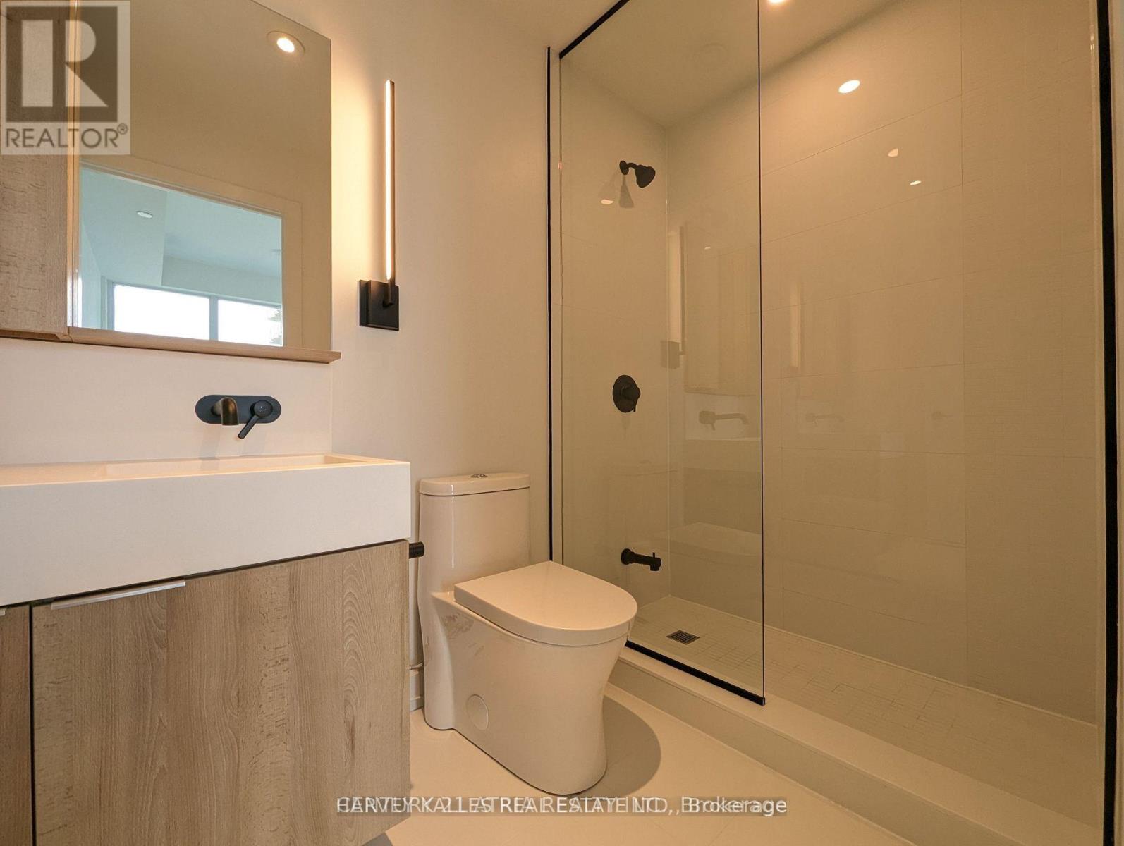 3206 - 117 BROADWAY AVENUE