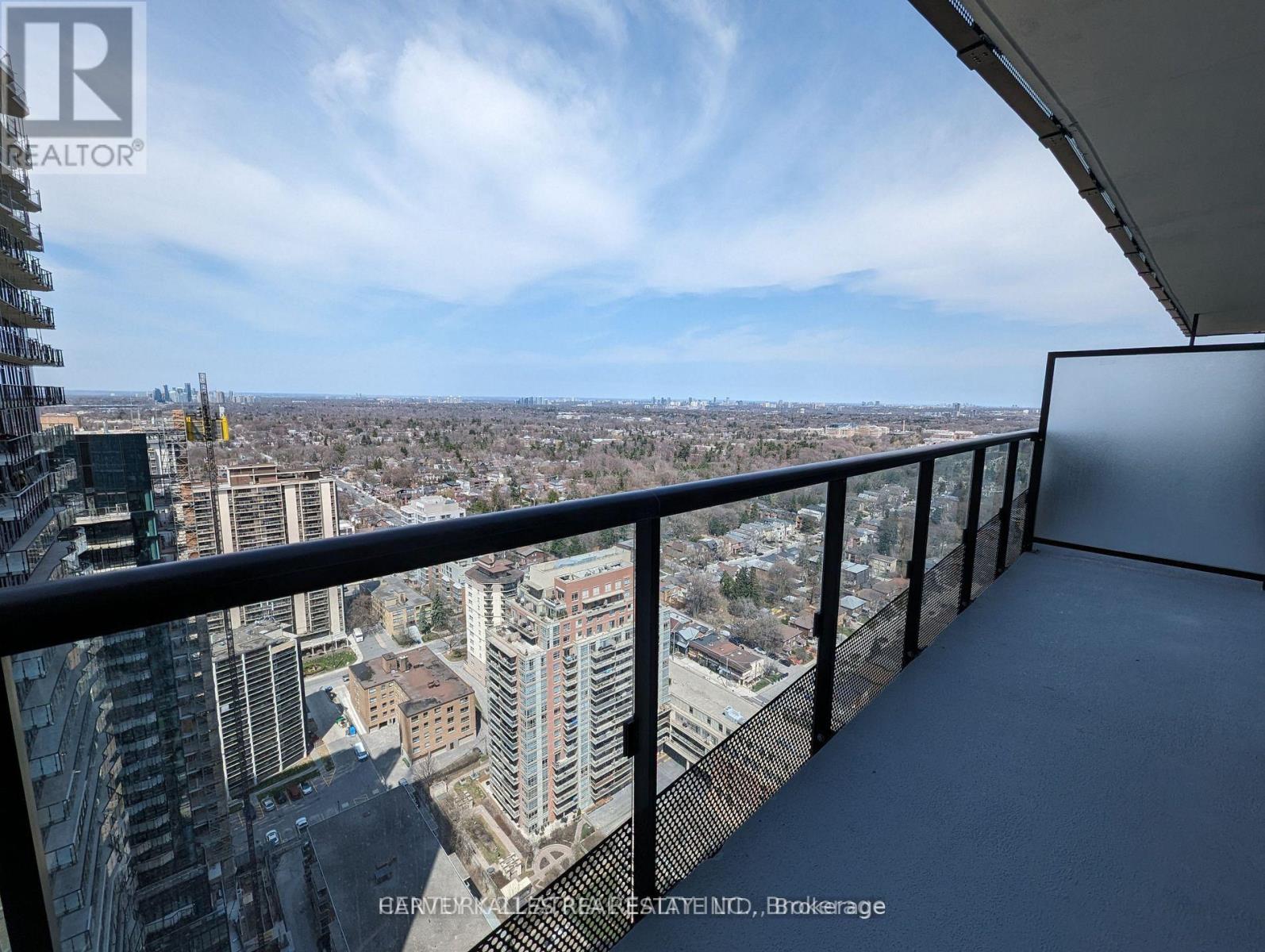 3206 - 117 BROADWAY AVENUE