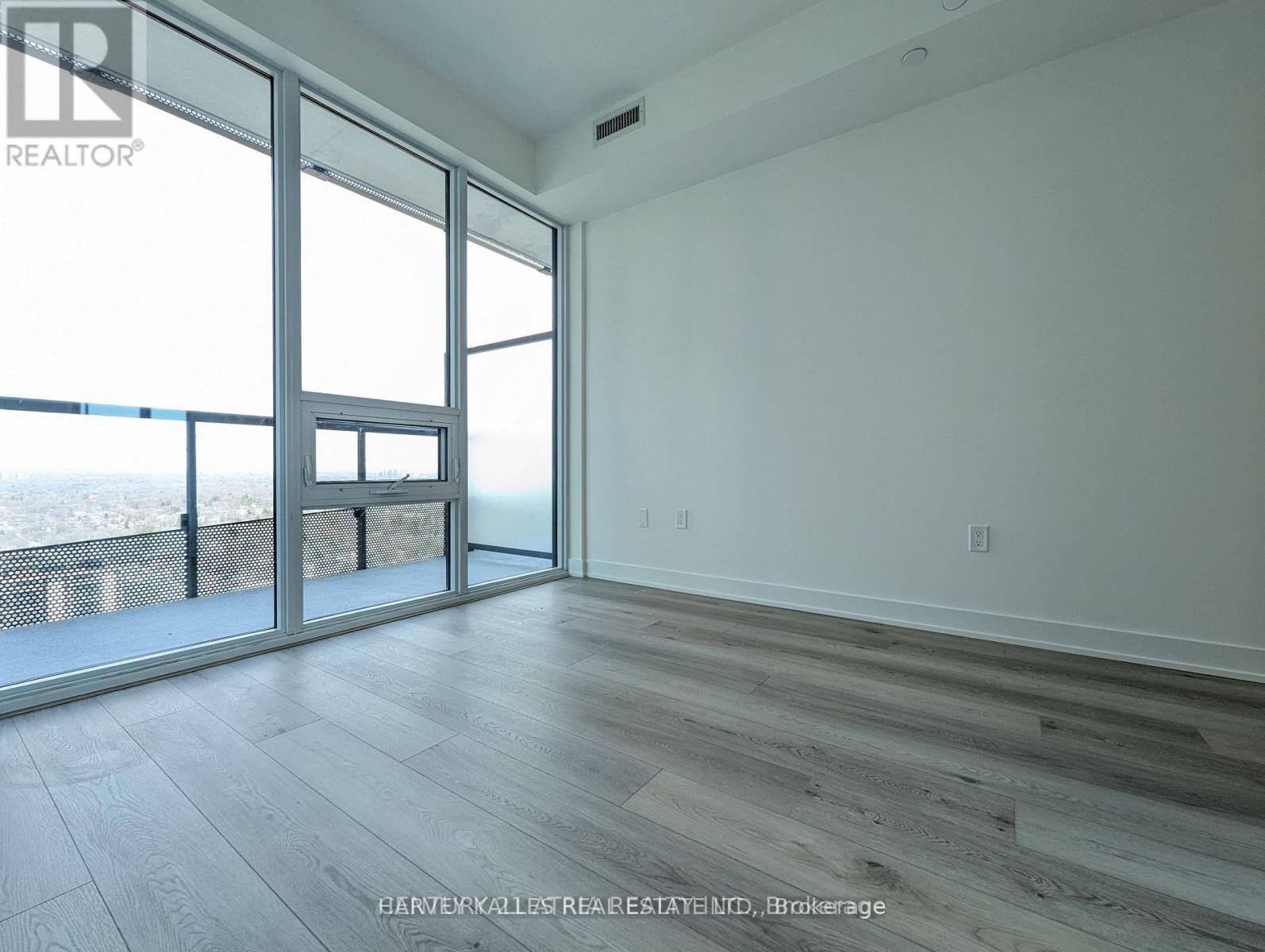 3206 - 117 BROADWAY AVENUE