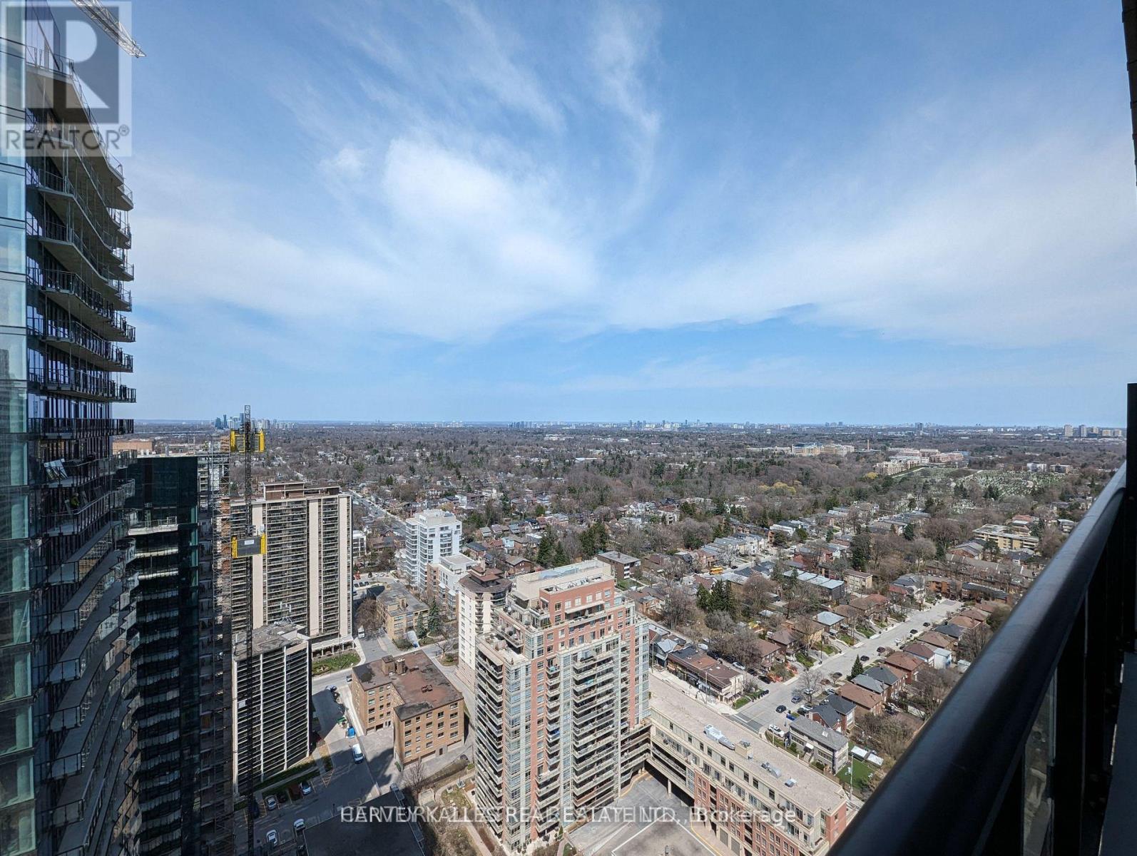 3206 - 117 BROADWAY AVENUE