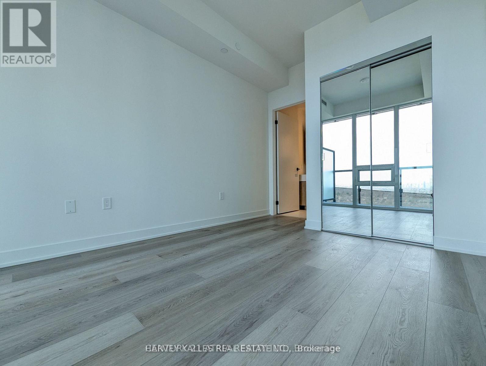 3206 - 117 BROADWAY AVENUE