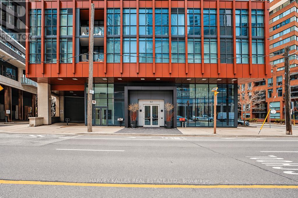 2603 - 32 DAVENPORT ROAD