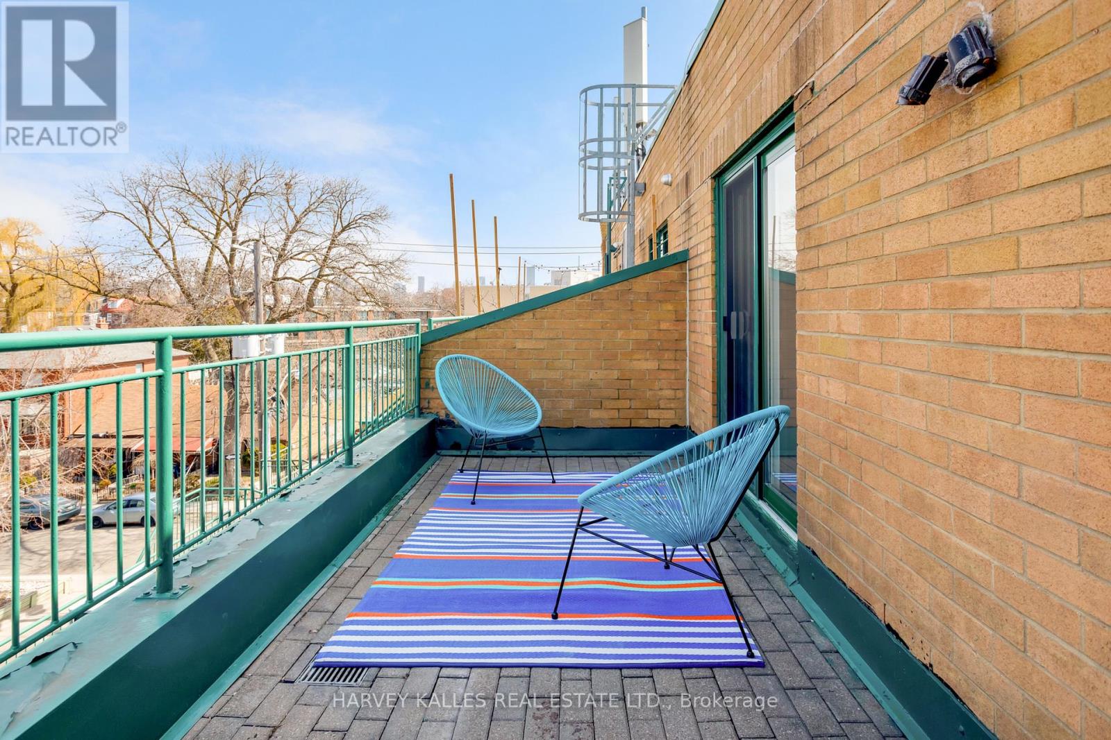 #2 FL3 - 1106 DUNDAS STREET W