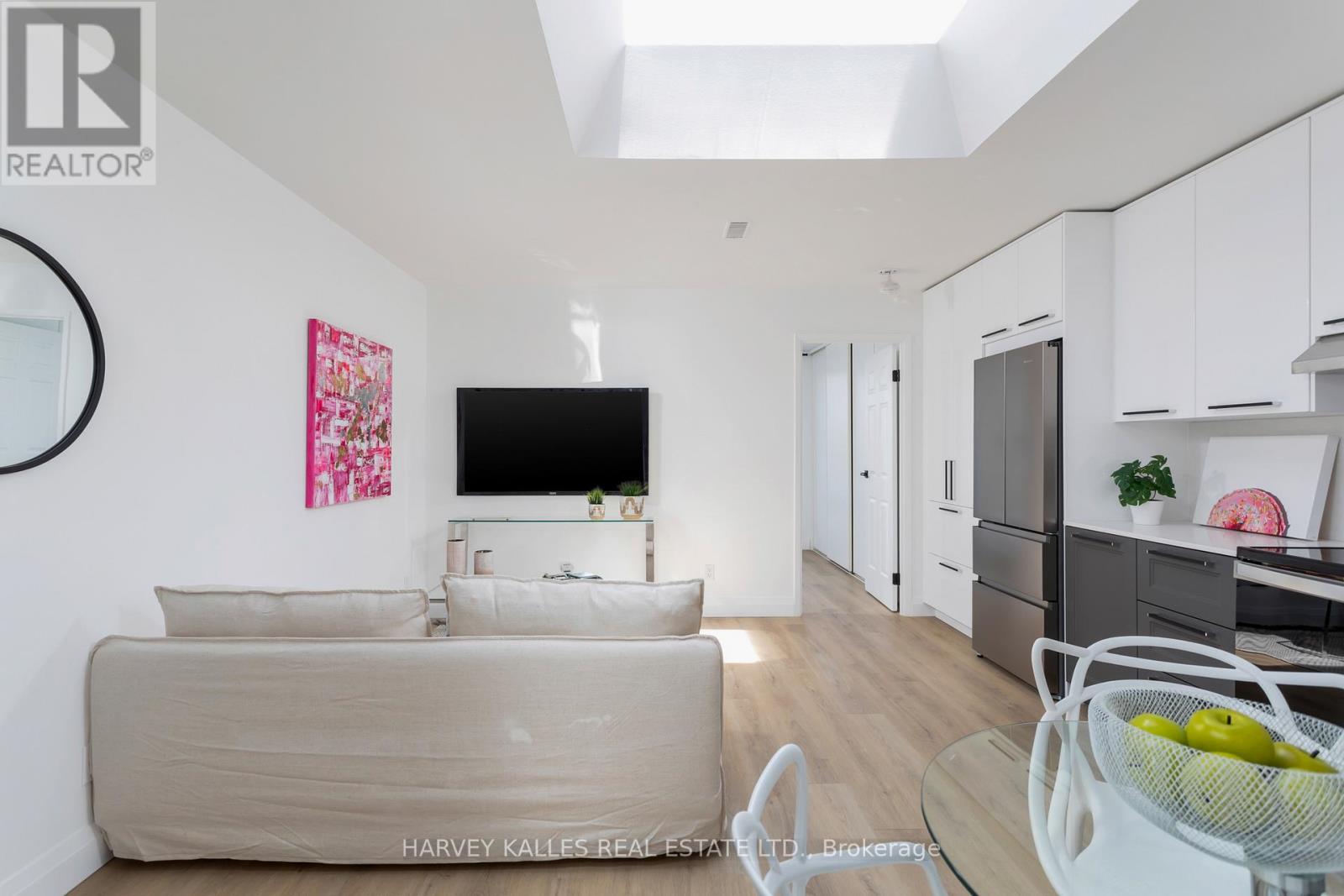 #2 FL3 - 1106 DUNDAS STREET W