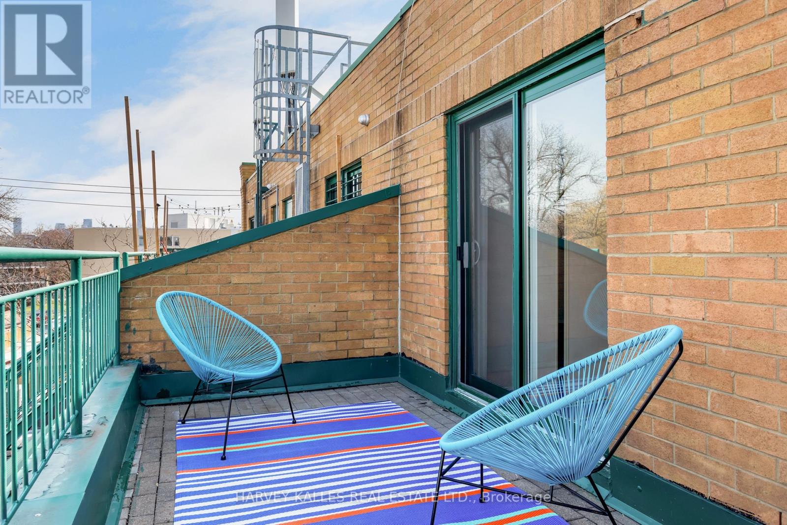 #2 FL3 - 1106 DUNDAS STREET W