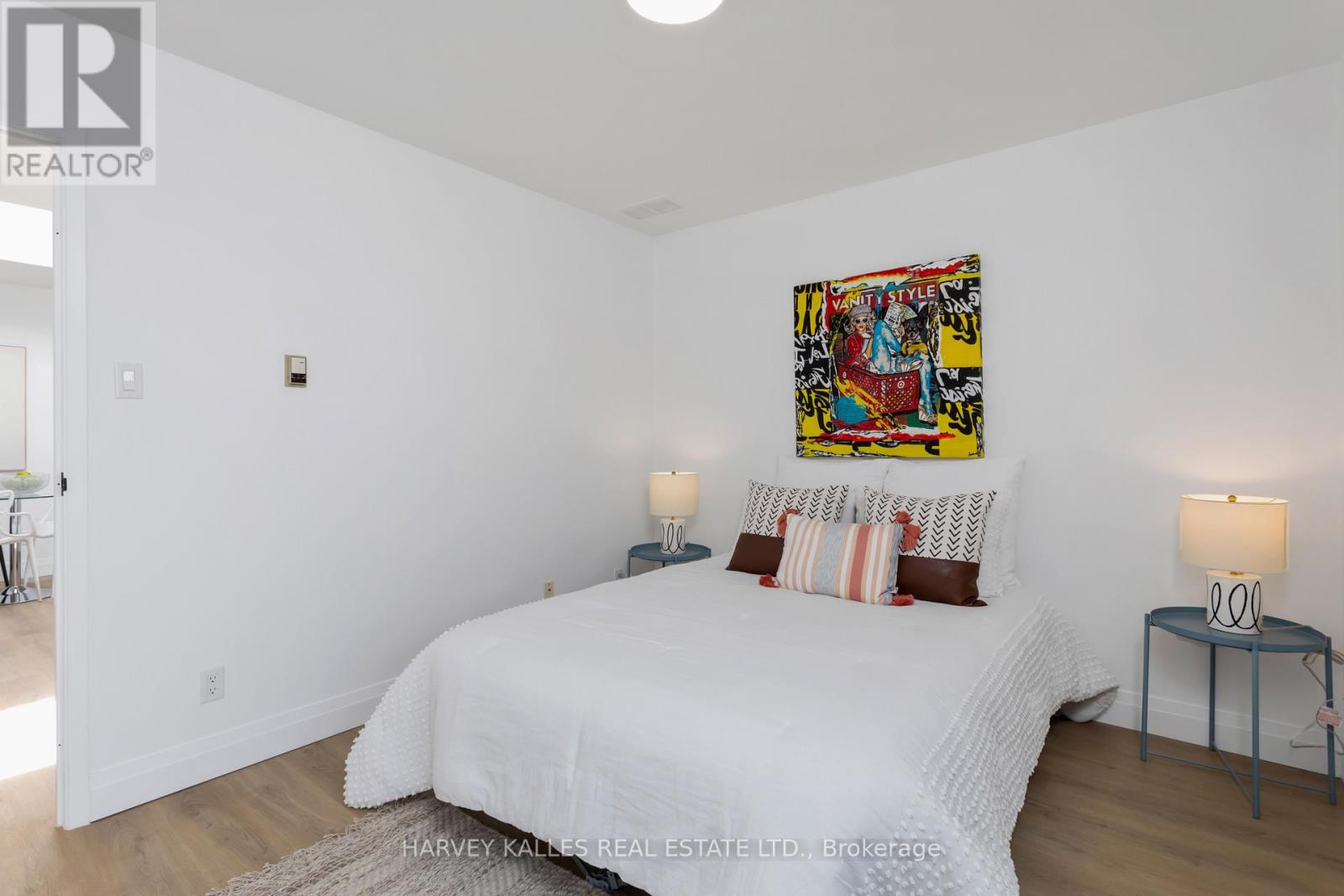 #2 FL3 - 1106 DUNDAS STREET W