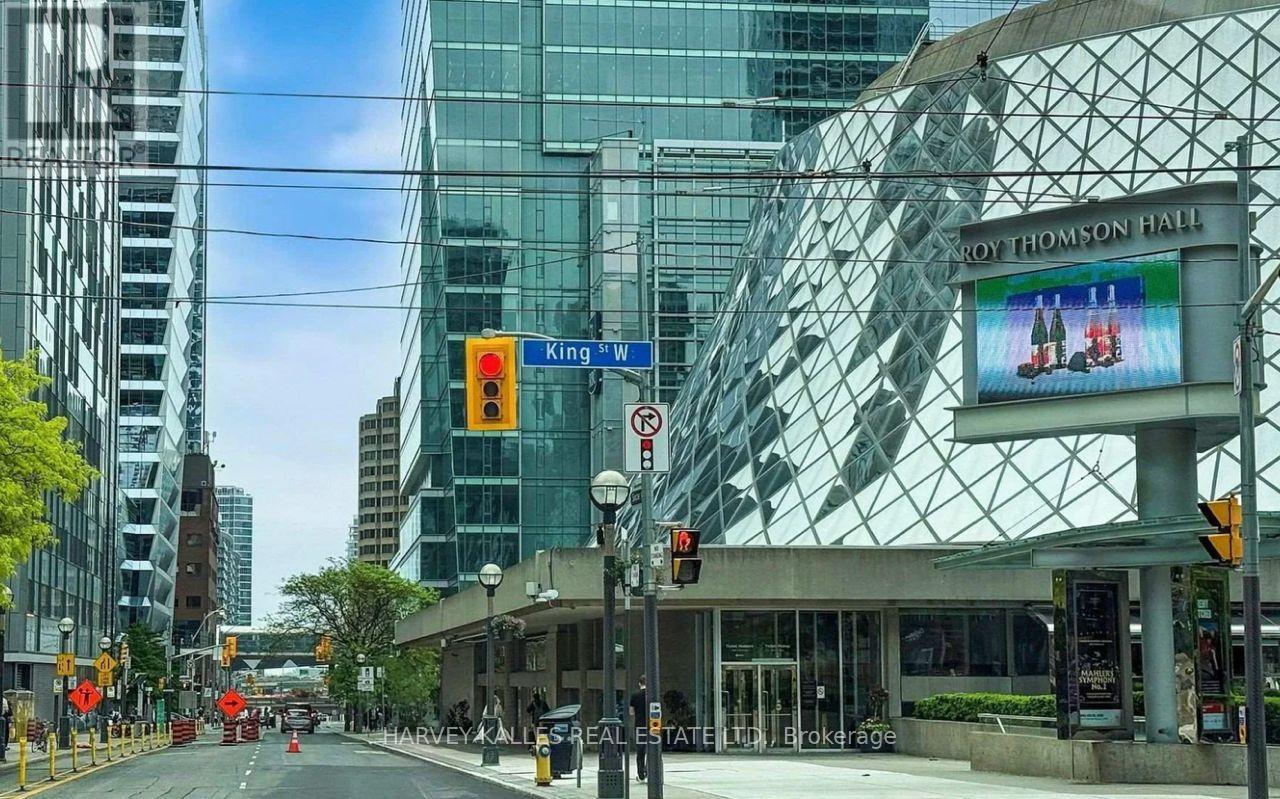 1507 - 224 KING STREET W